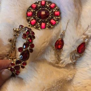 Look of rubies dianonds and gold